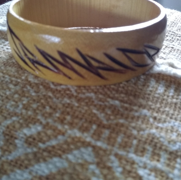 Wooden Jamaica bracelet - Picture 4 of 7